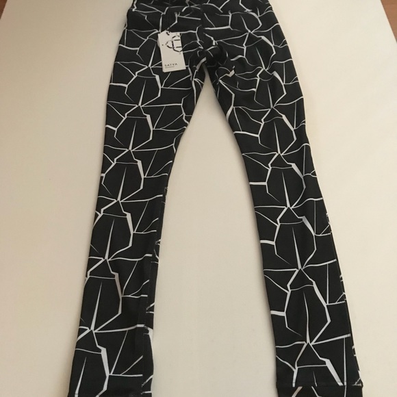 Yoga Pants NWT - Picture 3 of 5